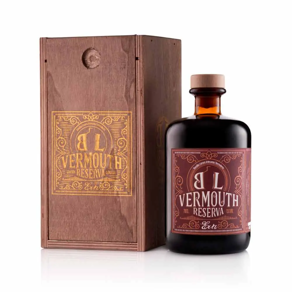 Botella y estuche de envío de vermut reserva artesano de Bendita locura